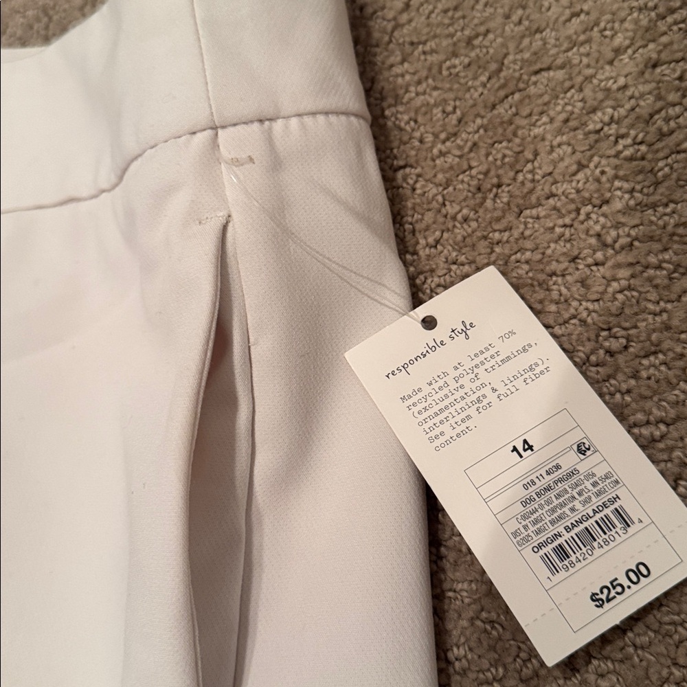 S19 NWT a new day High Rise Tailored Short, Dog Bone - Size: 14 - Picture 7 of 8